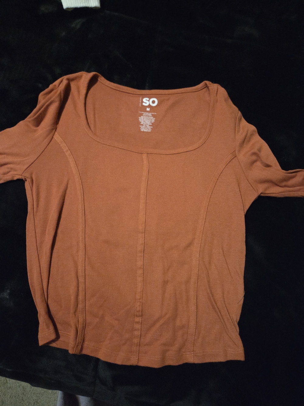 SO Scoop Neck Rust Top